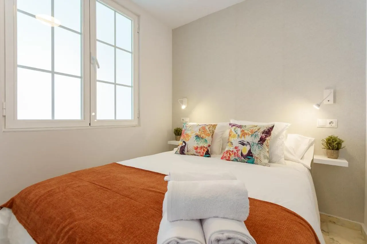 Malagasuite Carihuela Apartments Torremolinos İspanya